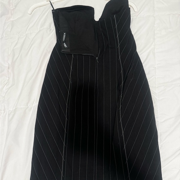 Zara Black Strapless Dress with White Pinstripes - Picture 2 of 3